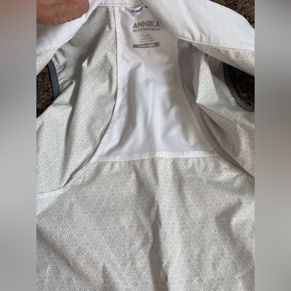 Annika Cutter Buck Ladies White Golf Vest. - Picture 7 of 9